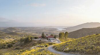 Slice of Heaven by Avantstay Breathtaking Views!