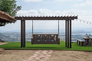 Slice of Heaven by Avantstay Breathtaking Views!