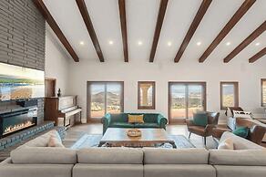 Slice of Heaven by Avantstay Breathtaking Views!