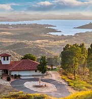 Slice of Heaven by Avantstay Breathtaking Views!