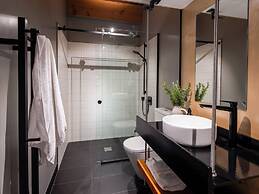 The Thomas Gregg Apartments