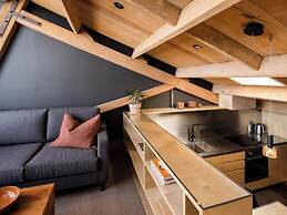 The Thomas Gregg Apartments