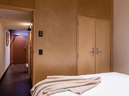 The Thomas Gregg Apartments