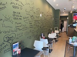 HOTEL & CAFE Island Japan - Hostel