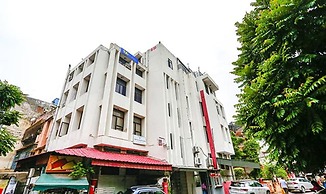 Fabhotel Blue Moon Home Stay