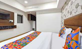 Fabhotel Blue Moon I