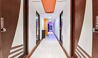 Fabhotel Blue Moon I