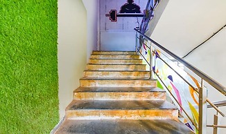 Fabhotel Blue Moon I