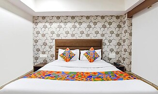 Fabhotel Blue Moon I