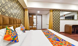 Fabhotel Blue Moon I