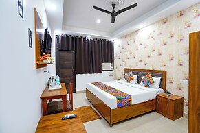 FabHotel Frolic Luxury Stay