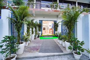 FabHotel Frolic Luxury Stay