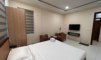 Fabhotel Prime Am Suites