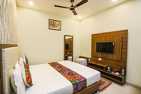 Fabhotel Prime Siddhant Palace