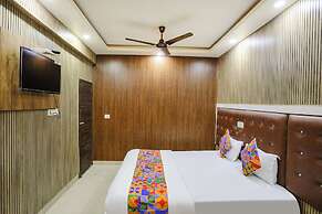 Fabhotel Prime Siddhant Palace