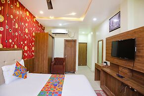 Fabhotel Prime Siddhant Palace