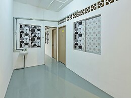 OYO Home 90830 S Homestay