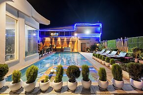 Primeland Hotel