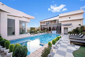 Primeland Hotel