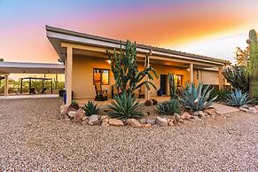 La Puerta Azul- Stunning Desert Retreat; Pool/Spa