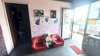 SPOT ON 90836 Penginapan Almera