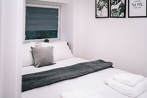 Stunning 2-bed Apartment in Banbury