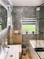 Stunning 2-bed Apartment in Banbury