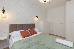 Gdynia Centrum Apartment by Renters