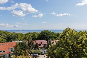 Gdynia Sea View Apartment by Renters