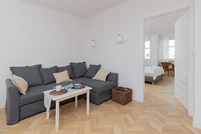 Gdynia Sea View Apartment by Renters