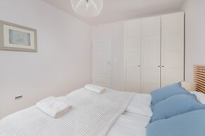 Gdynia Sea View Apartment by Renters