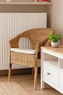 Cozy & Bright Studio Żupnicza by Renters