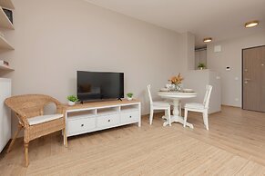 Cozy & Bright Studio Żupnicza by Renters