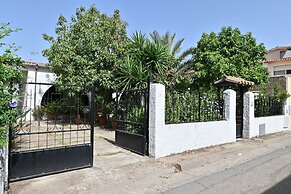 IzzHome Colonial