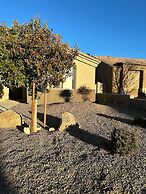 Spacious Desert Retreat With Breathtaking Views 2 Bedroom Home by RedA