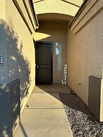 Spacious Desert Retreat With Breathtaking Views 2 Bedroom Home by RedA