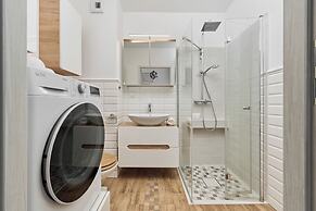 Spacious Apartment by Renters