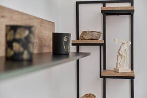 Spacious Apartment by Renters
