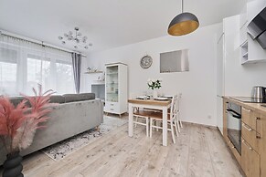 Spacious Apartment by Renters