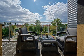Spacious Apartment by Renters