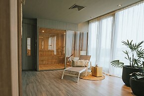 Howard Johnson Plaza La Ribera