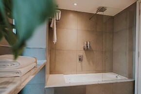 Howard Johnson Plaza La Ribera