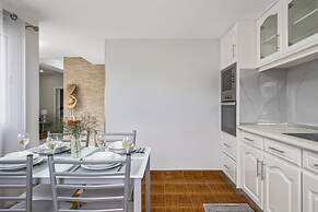 Upland Home I by Madeira Sun Travel