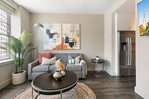 Charming Studio Near French Quarter