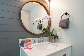 Centrally Located Elegant Vistas