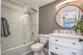 Centrally Located Elegant Vistas