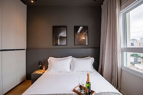 Apartamento em Pinheiros com Piscina