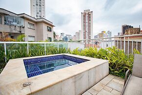 Apartamento em Pinheiros com Piscina