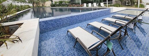 Apartamento em Pinheiros com Piscina