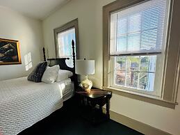 Inn at Gifford House